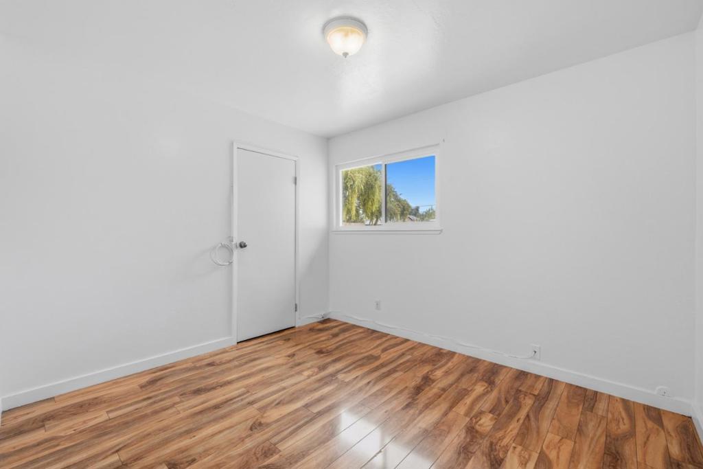 ML82059456 Property Photo 12