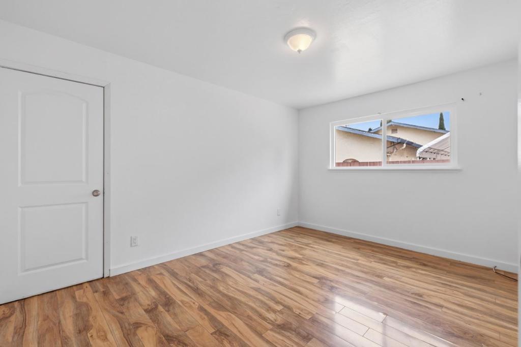 ML82059456 Property Photo 14