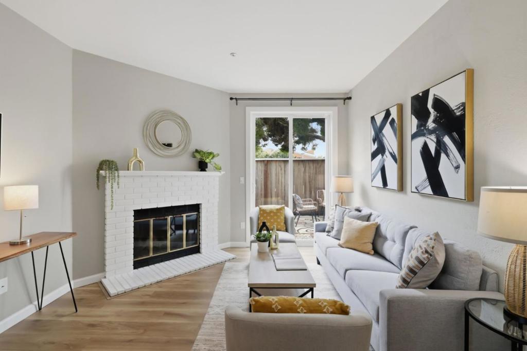 405 Cork Harbour Circle C Property Photo 6