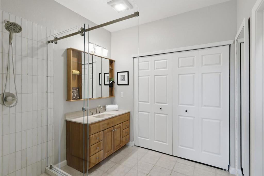 405 Cork Harbour Circle C Property Photo 28