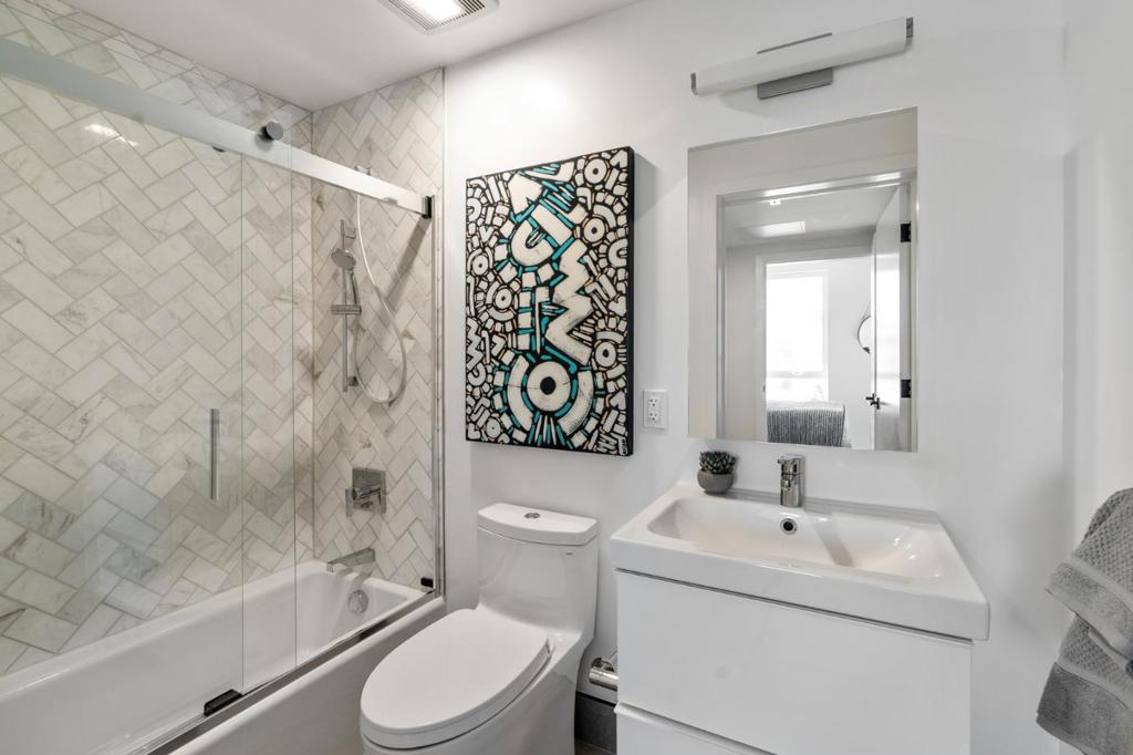 345 8th Street 508 Property Photo 4