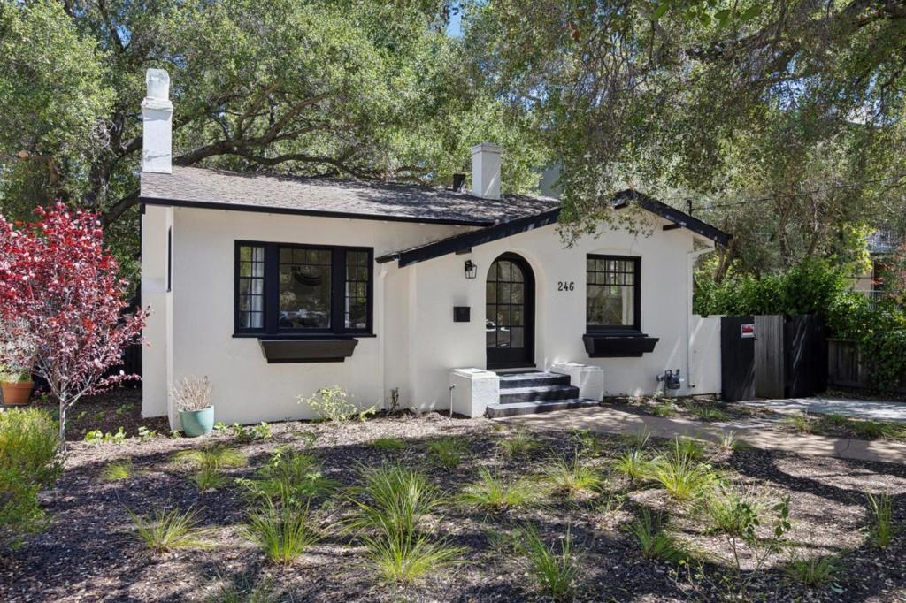 246 Palo Alto Avenue Property Photo 2