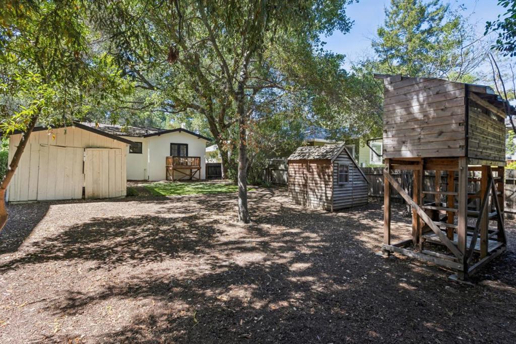 246 Palo Alto Avenue Property Photo 20