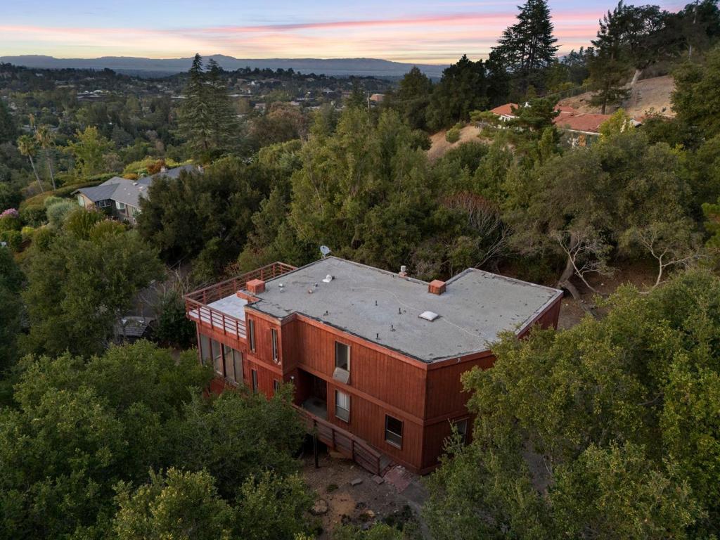 11490 Summit Wood Road Property Photo