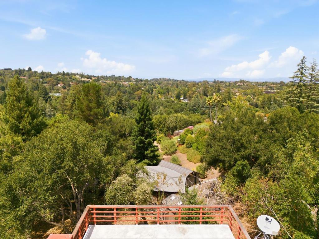 11490 Summit Wood Road Property Photo 4