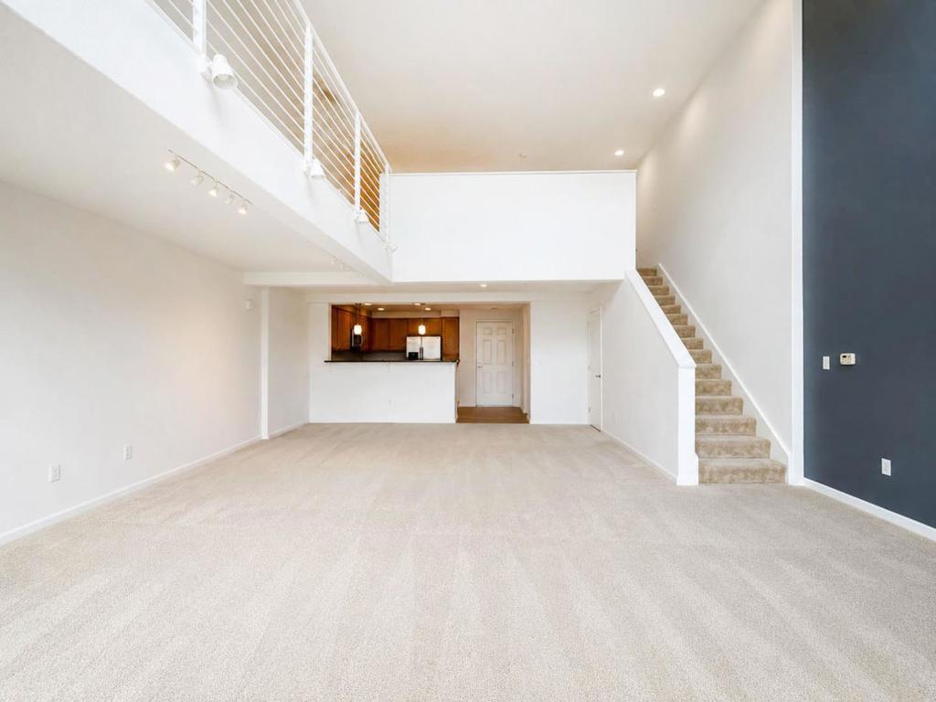 1351 El Camino Real Property Photo 6