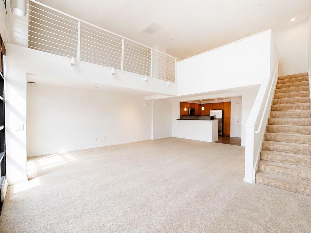 1351 El Camino Real Property Photo 7
