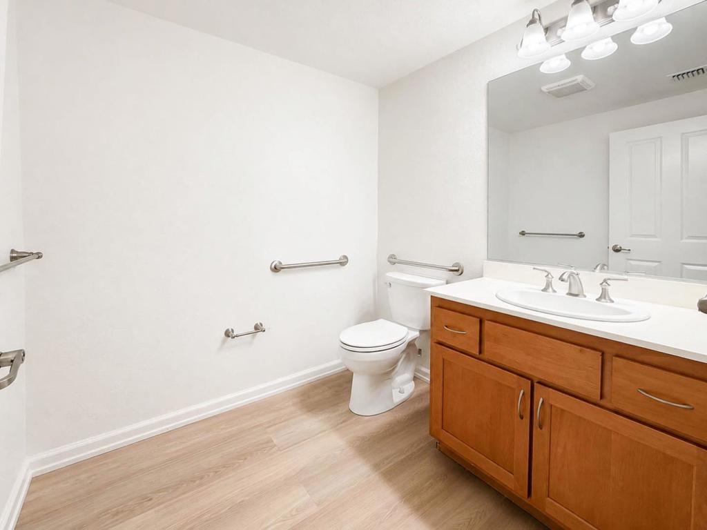 1351 El Camino Real Property Photo 18