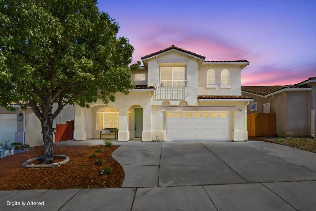 1038 Santa Lucia Drive Property Photo 2