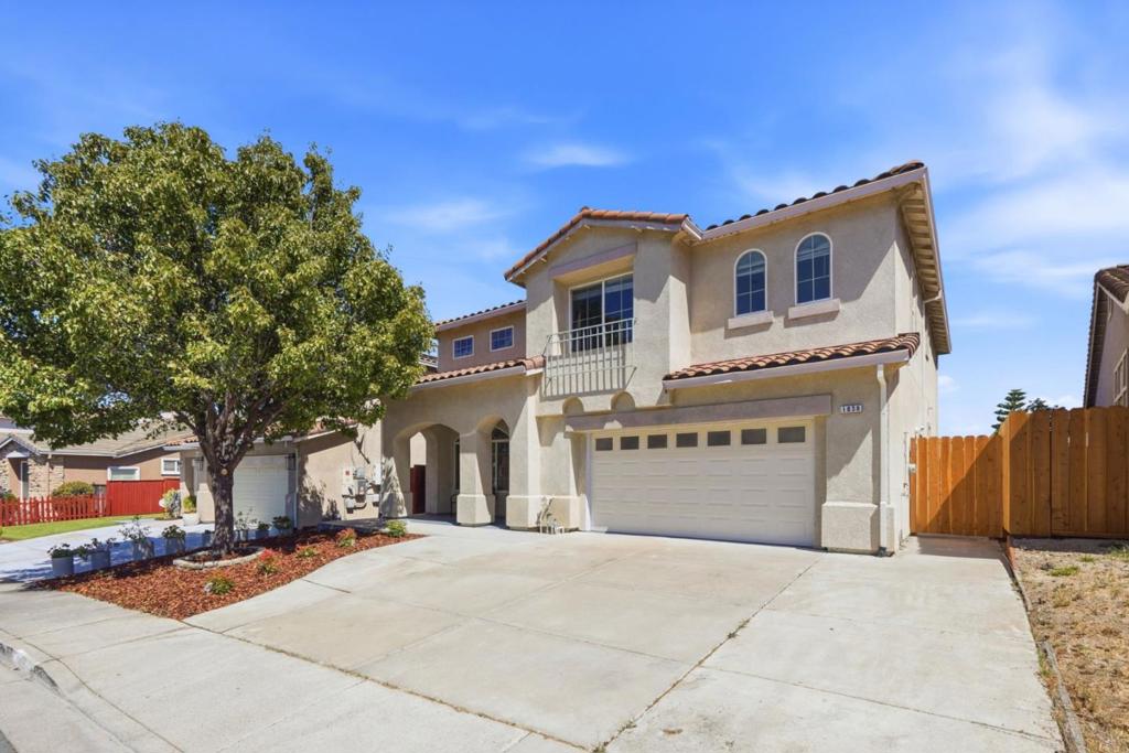 1038 Santa Lucia Drive Property Photo 3