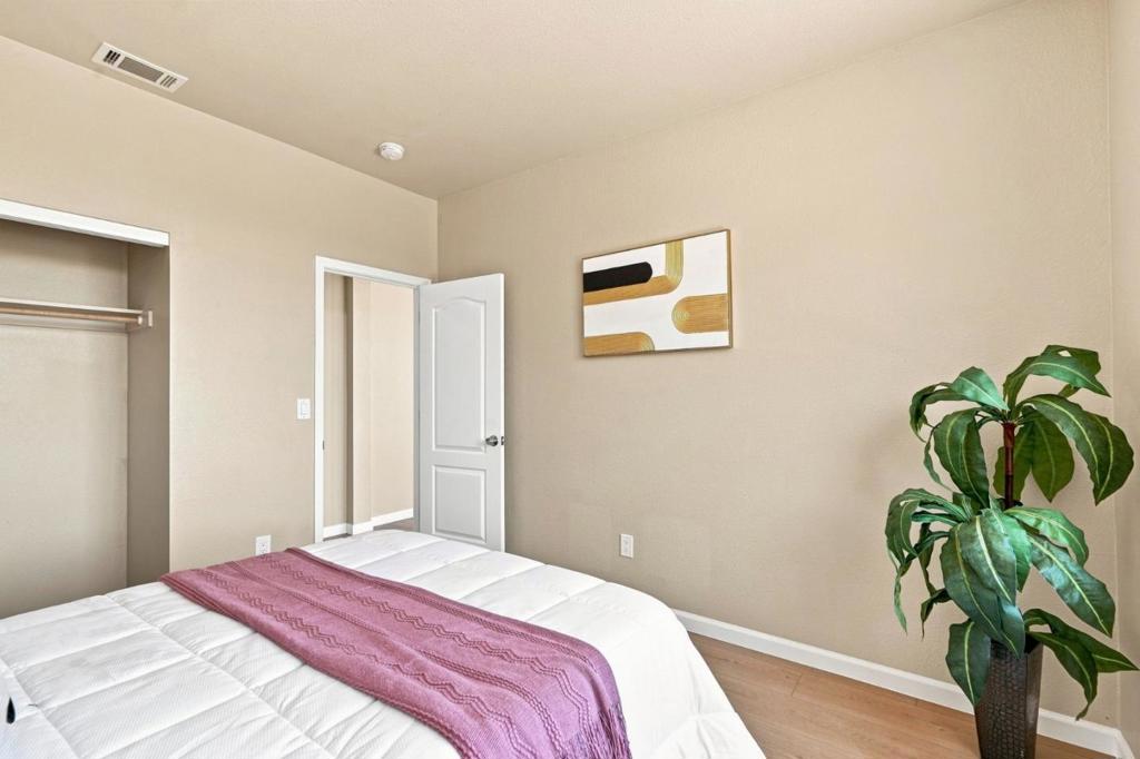 1038 Santa Lucia Drive Property Photo 26