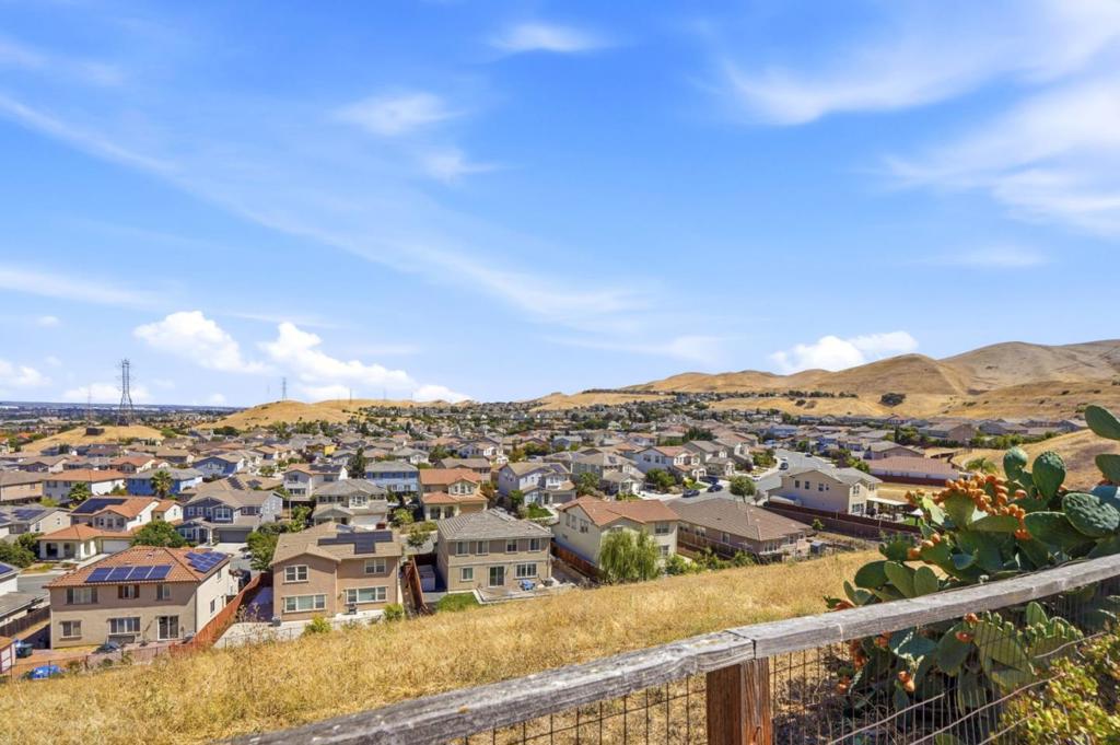 1038 Santa Lucia Drive Property Photo 49