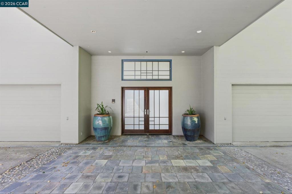 319 Tappan Terrace Property Photo 11