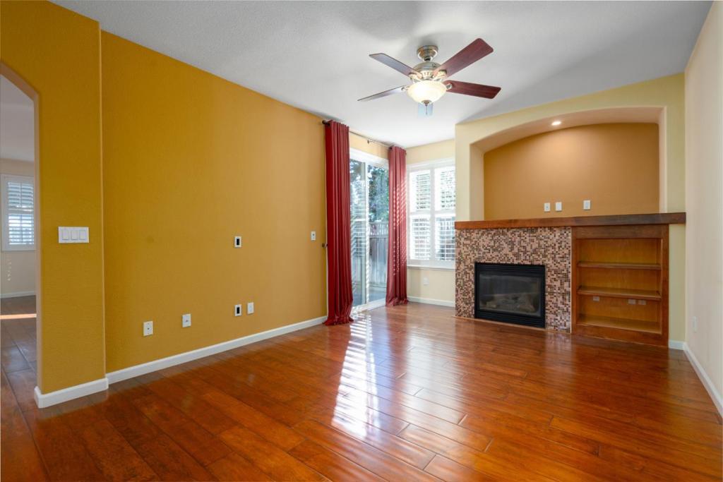 1638 E San Antonio Street Property Photo 9