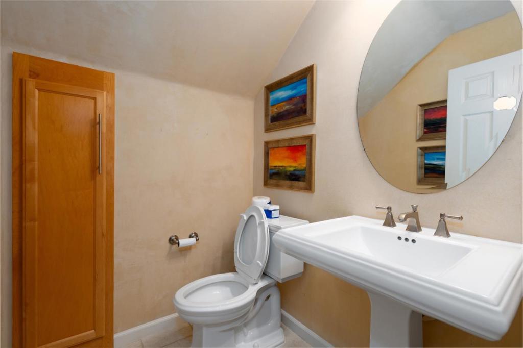 1638 E San Antonio Street Property Photo 10