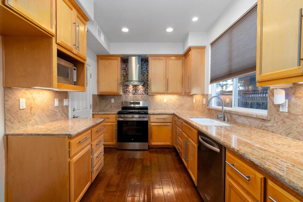 1638 E San Antonio Street Property Photo 11