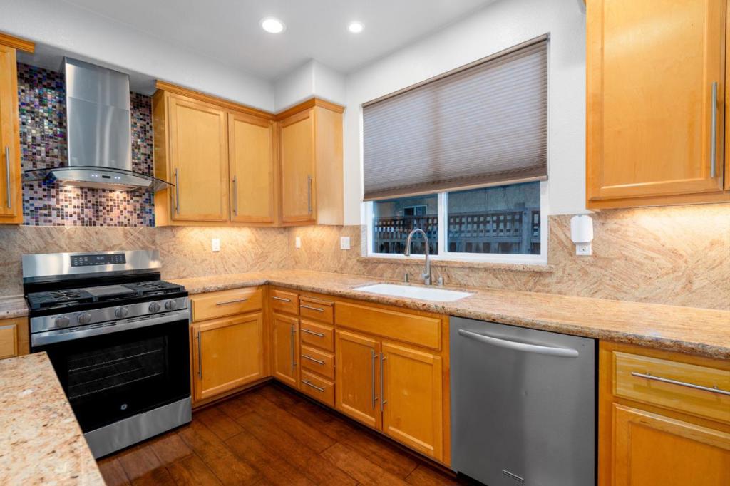 1638 E San Antonio Street Property Photo 12