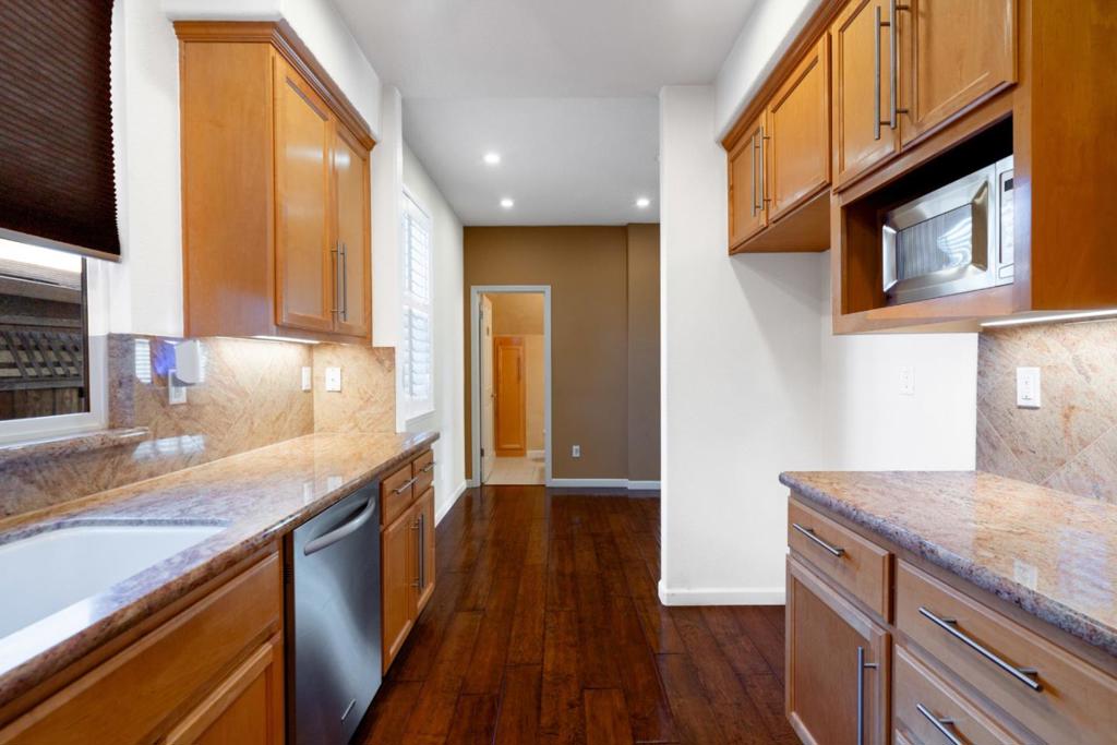 1638 E San Antonio Street Property Photo 13