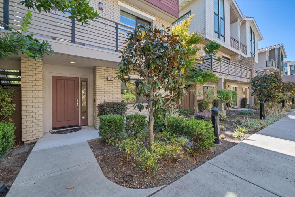 410 Gene Court Property Photo 1