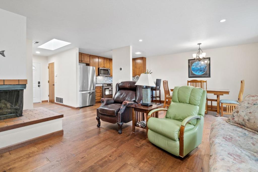6122 Sheraton Place Property Photo 9