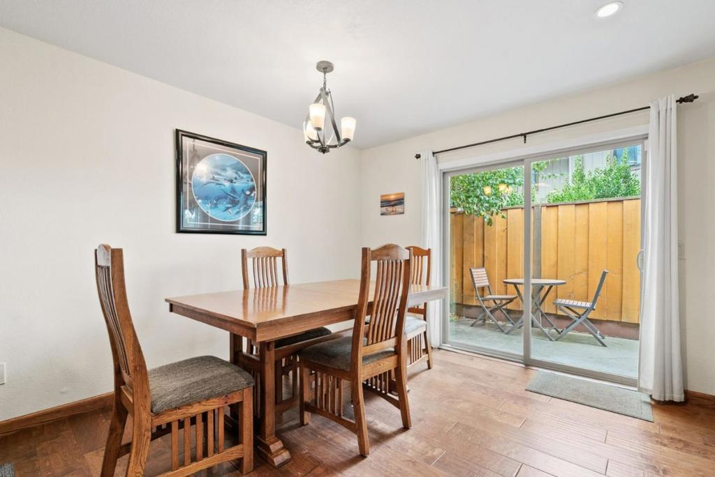 6122 Sheraton Place Property Photo 12