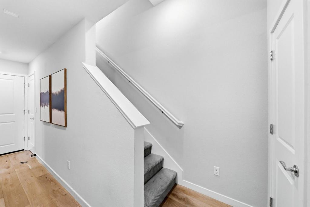 191 Waters Park Circle Property Photo 4