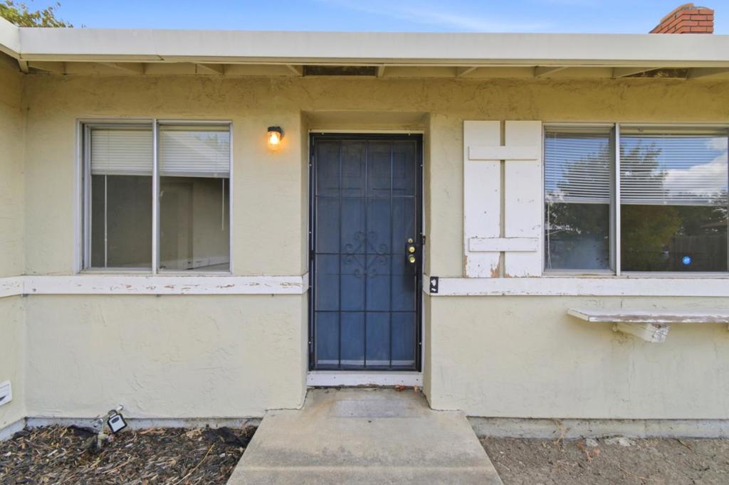 2338 Bobwhite Court Property Photo 4