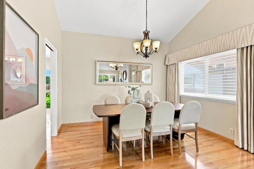 6568 Broadacres Drive Property Photo 19