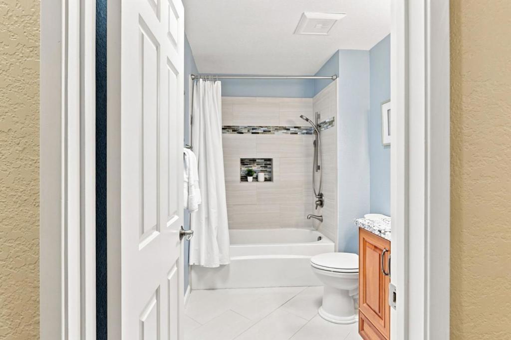 6568 Broadacres Drive Property Photo 31