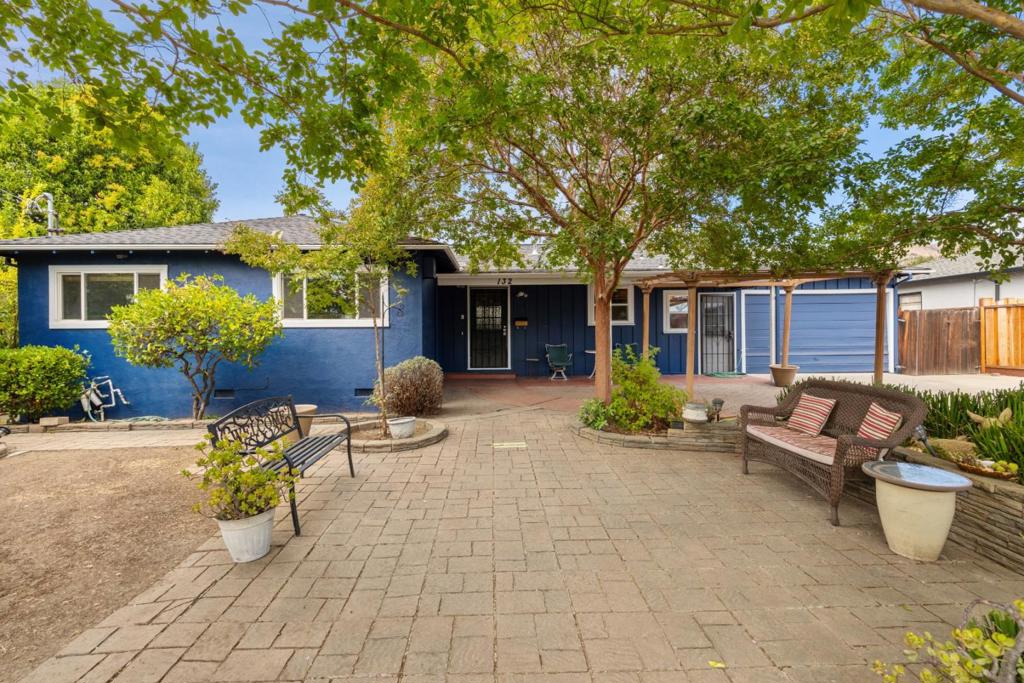 132 Decker Way Property Photo 1