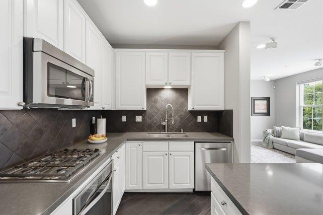 631 True Wind Way 202 Property Photo 15