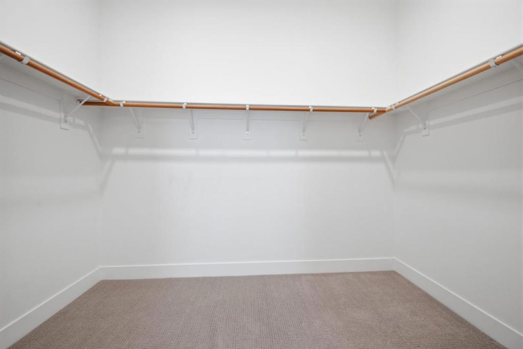2359 Halogen 104 Property Photo 31