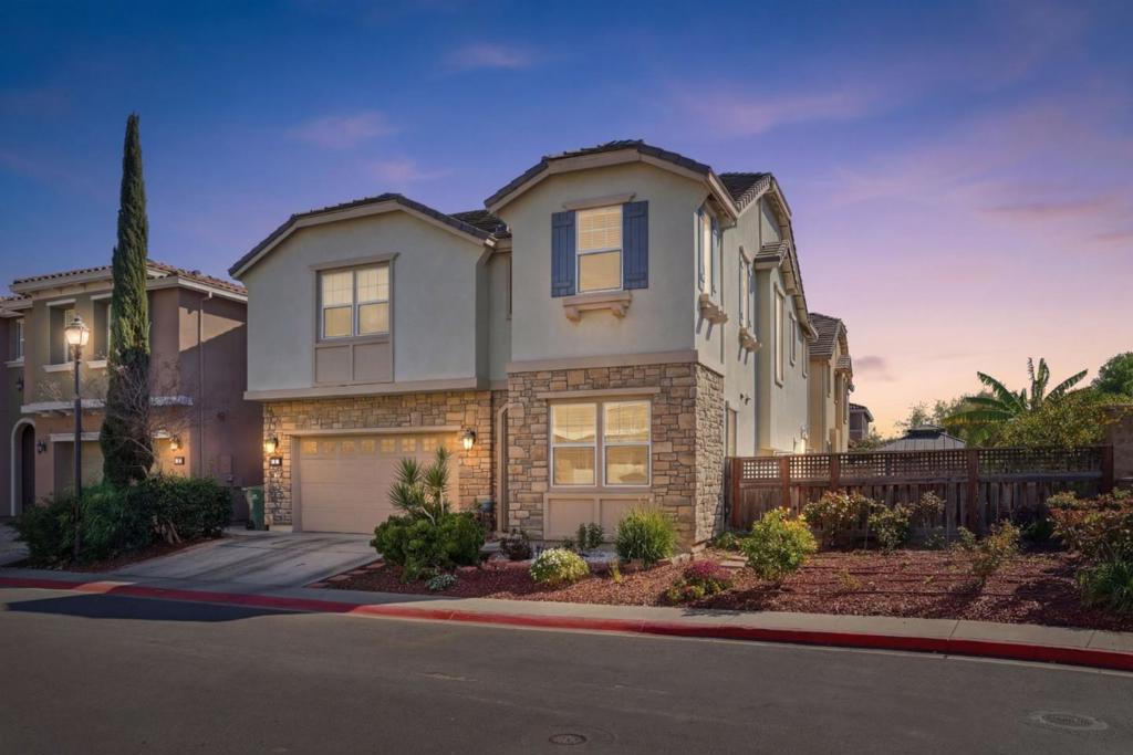 9 Chysis Road Property Photo 1