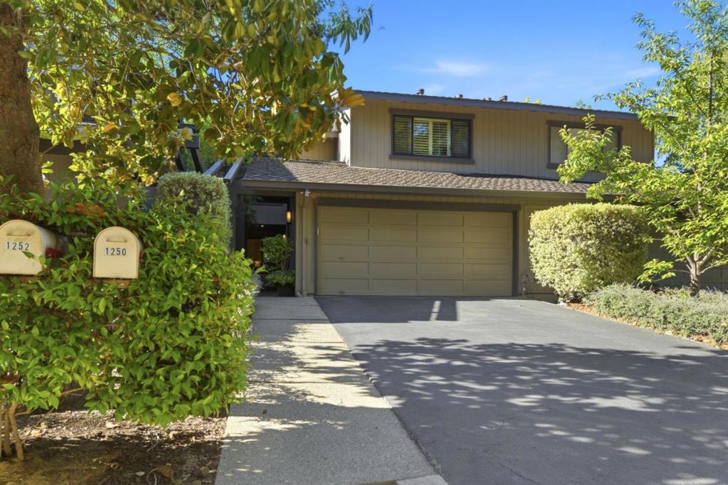 1252 Sharon Park Drive Property Photo 1
