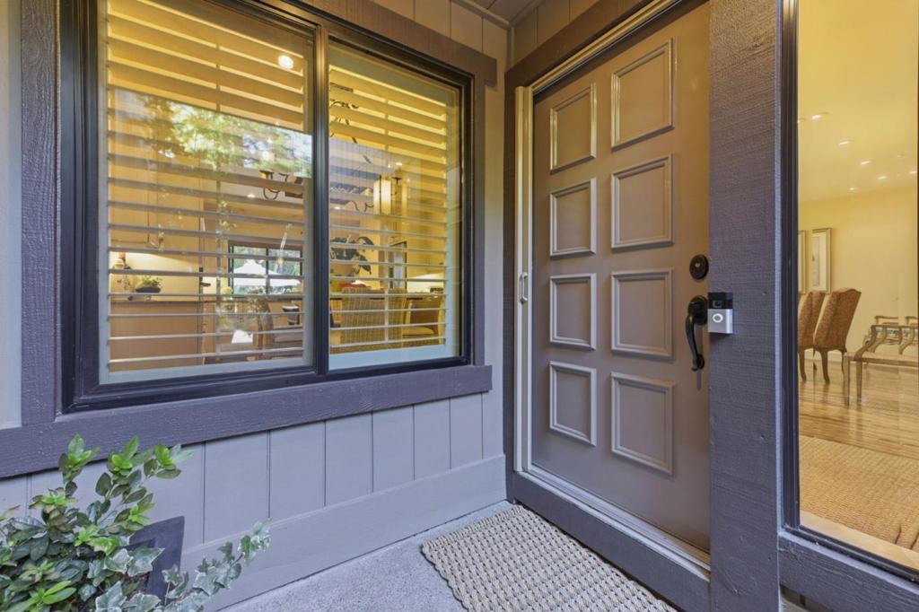 1252 Sharon Park Drive Property Photo 4