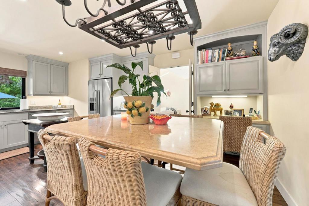 1252 Sharon Park Drive Property Photo 15