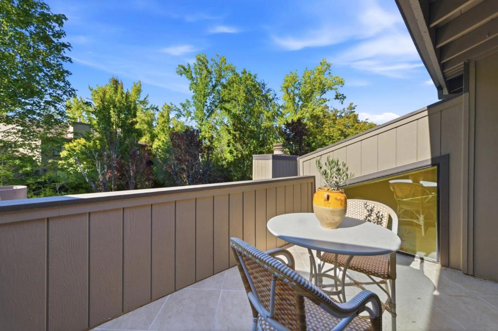 1252 Sharon Park Drive Property Photo 36