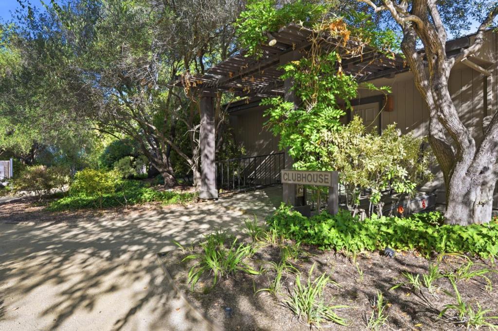 1252 Sharon Park Drive Property Photo 41