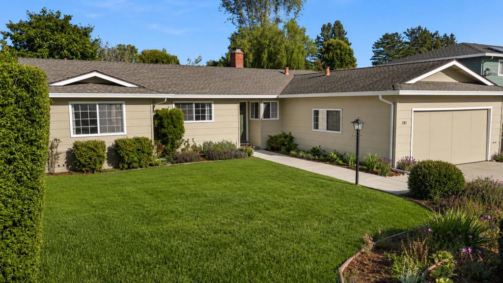 391 Danube Drive Property Photo 2