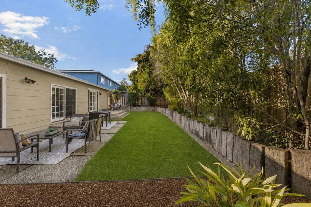 391 Danube Drive Property Photo 14