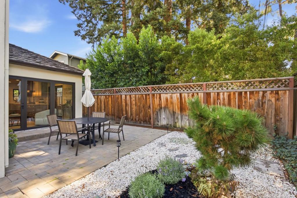 591 Sierra Property Photo 31