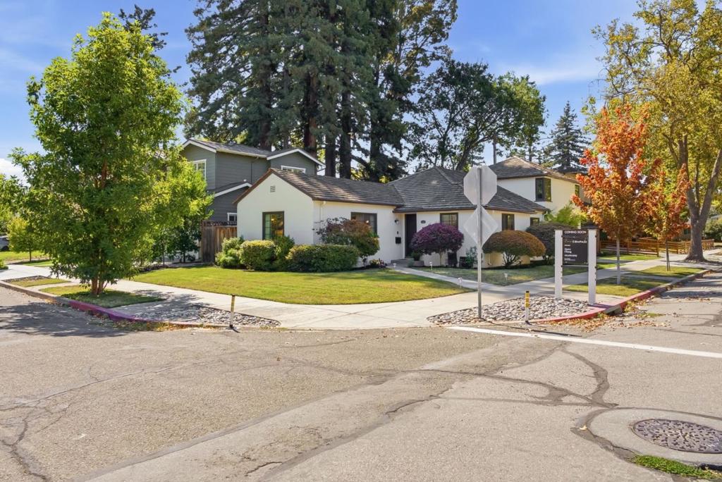 591 Sierra Property Photo 34