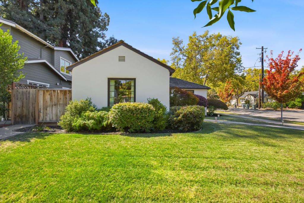 591 Sierra Property Photo 35