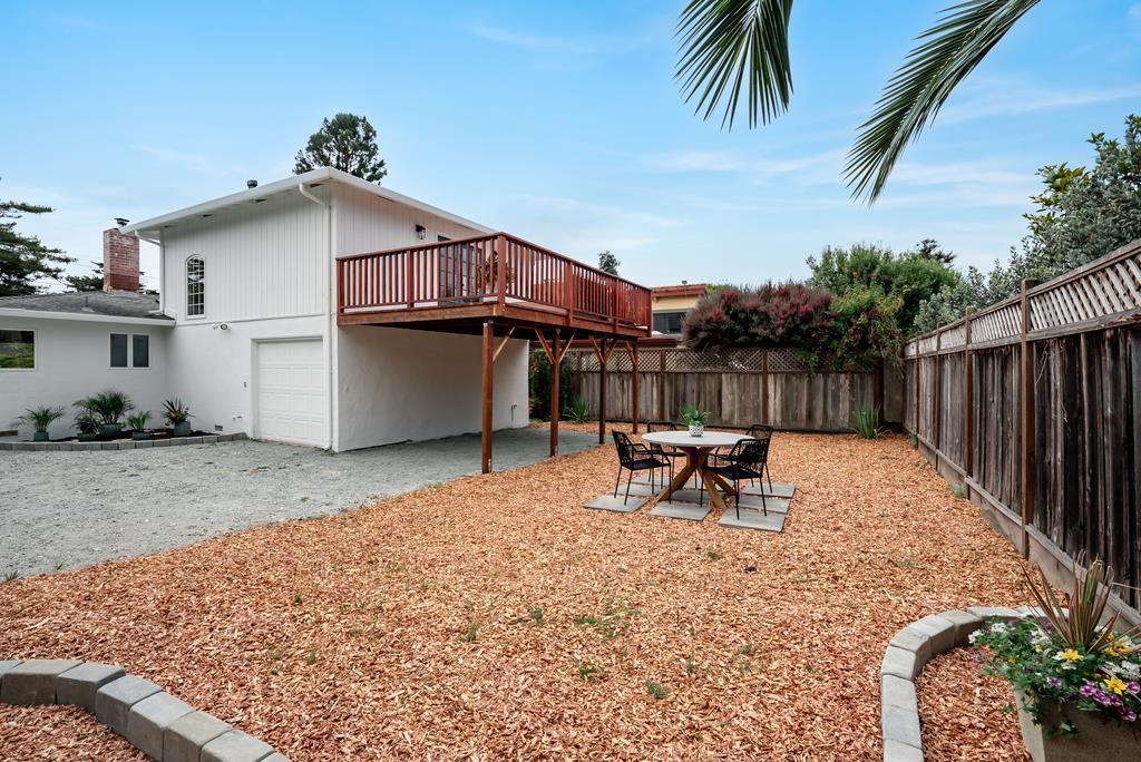 207 Kingsbury Drive Property Photo 7
