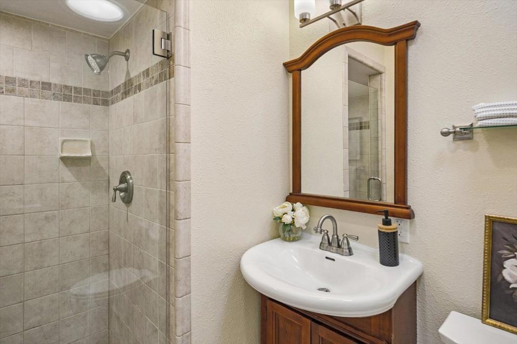 2711 Coit Drive Property Photo 15