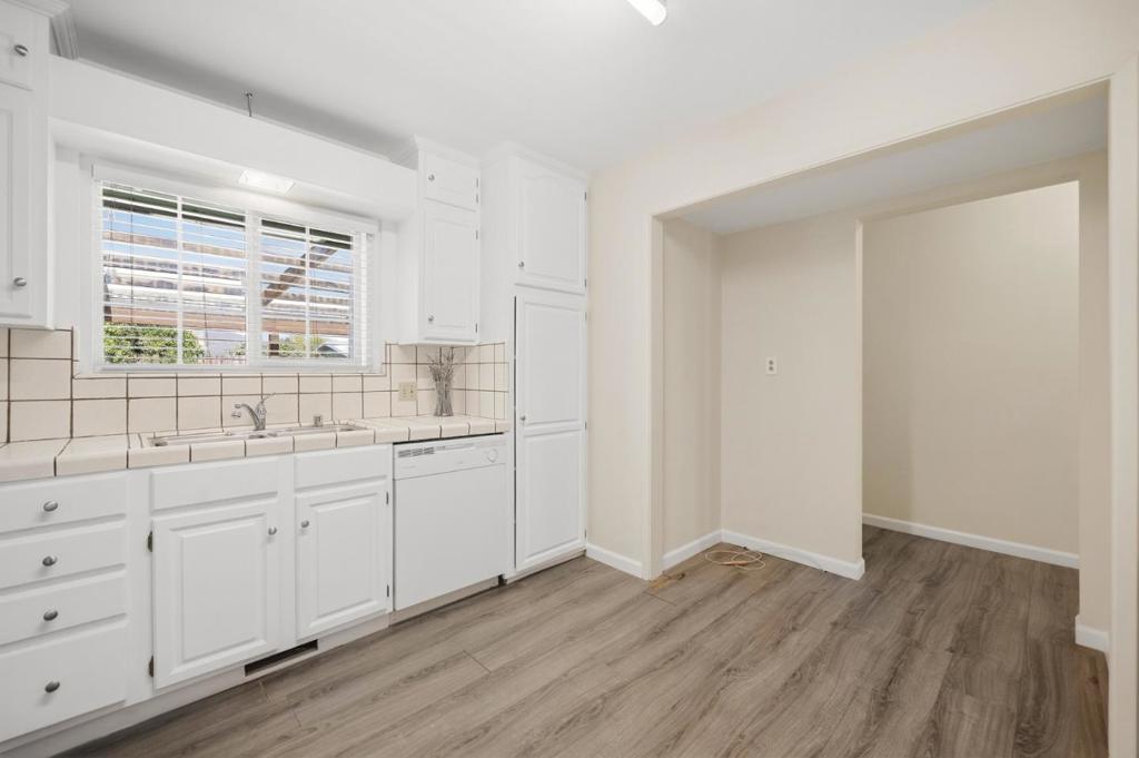56 Bundeson Drive Property Photo 8
