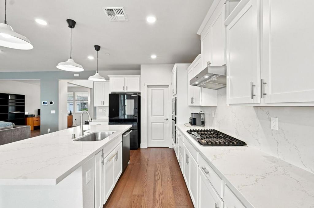 423 Brendan Court Property Photo 12
