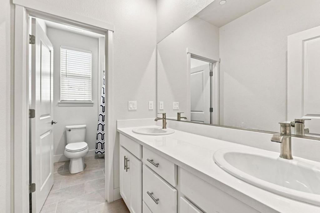 423 Brendan Court Property Photo 33