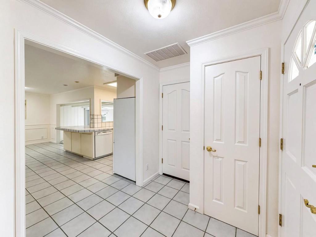 10 Chalon Circle Property Photo 5