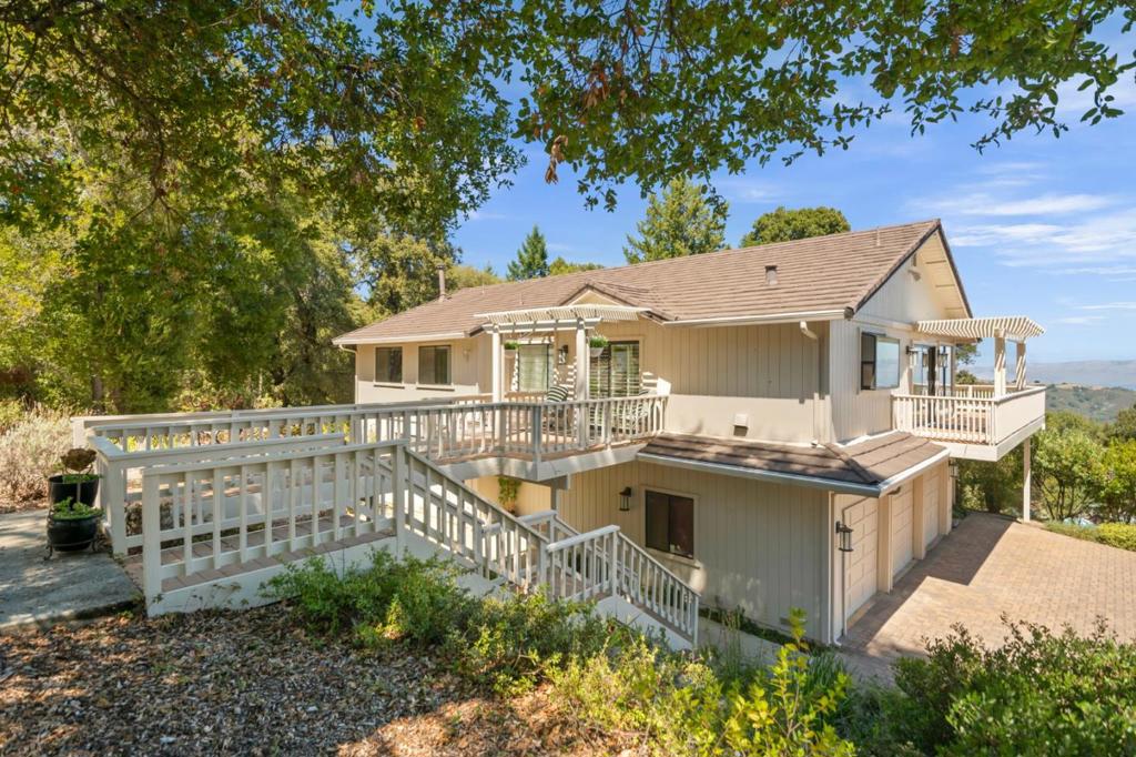 24635 Heather Heights Road Property Photo 6